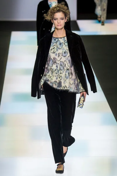 Look 23